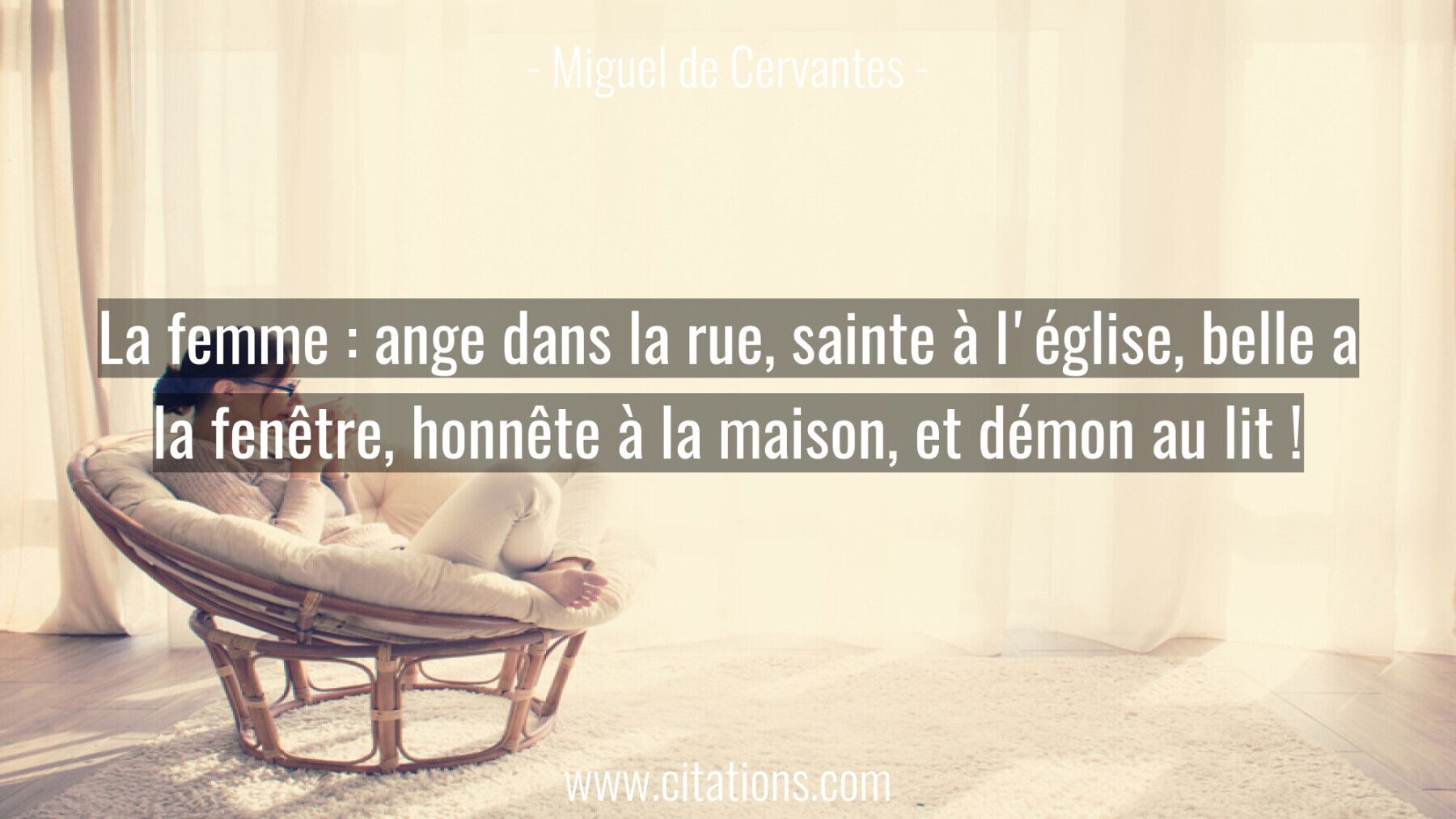 La femme : ange dans la rue, sainte à l'église,