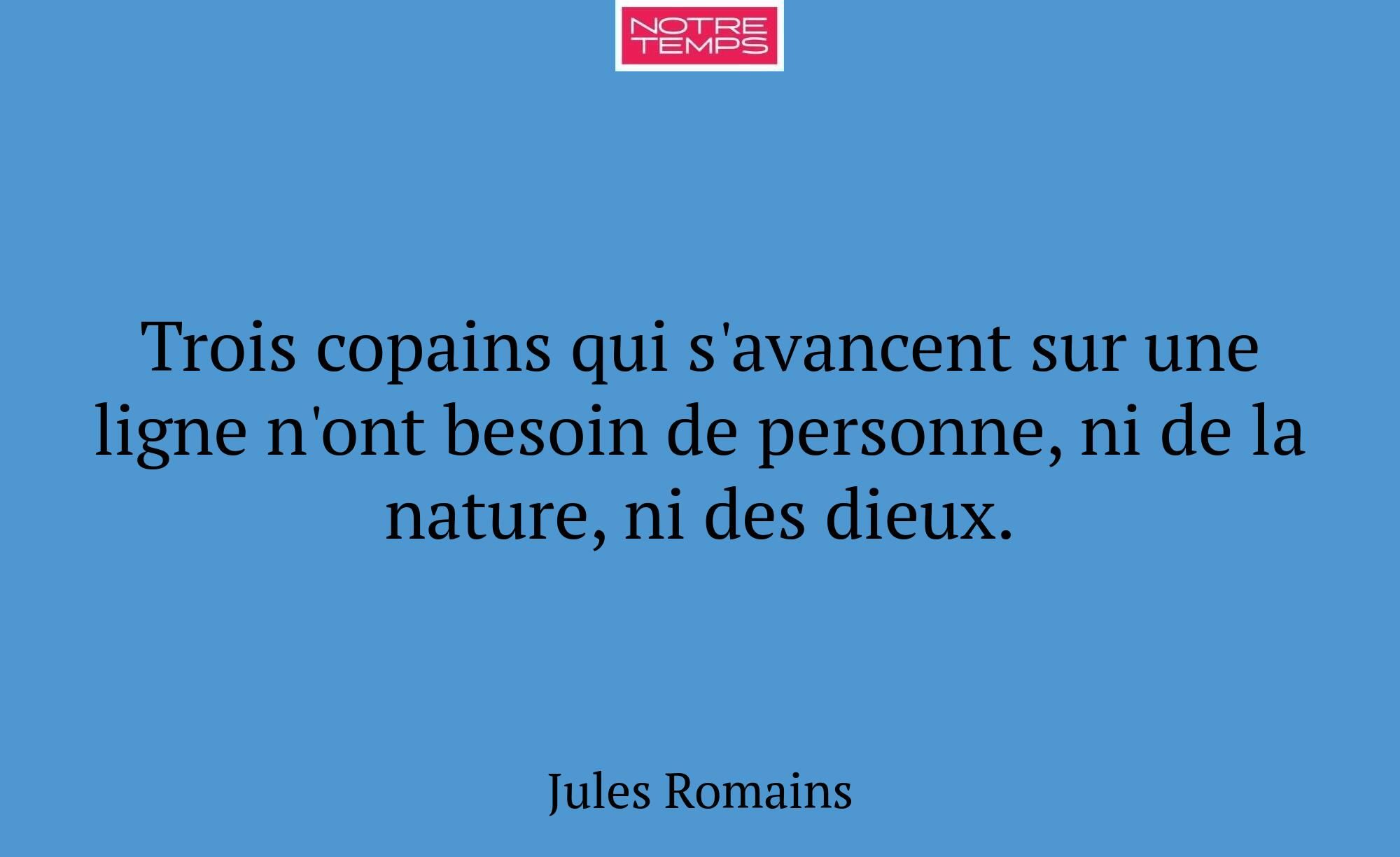 Trois copains qui s'avancent sur une ligne n'ont b...